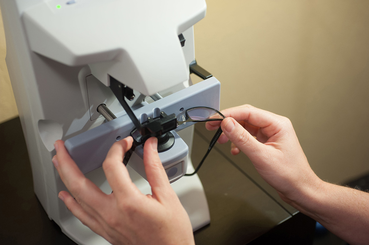 lens eyeglass machine