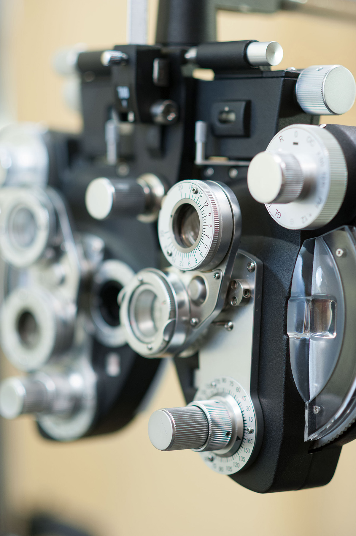 eye refractor